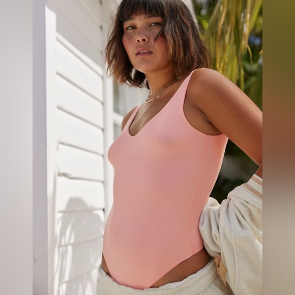 aerie Tops - NWT Aerie Smoothez Plunge Bodysuit